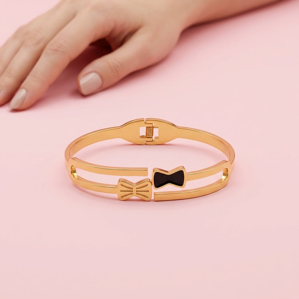 Minimal Bow Accent Gold Bracelet