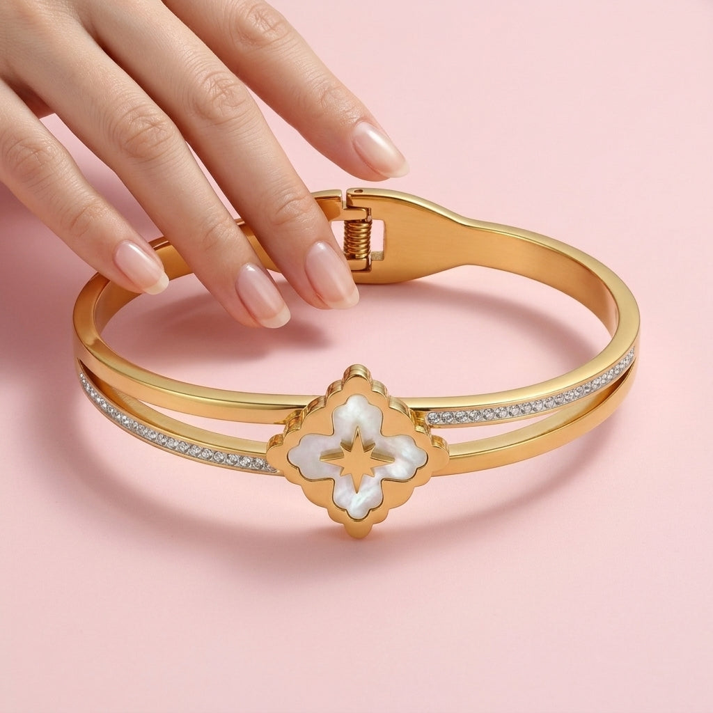 Celestial Clover Pearl Gold Bracelet