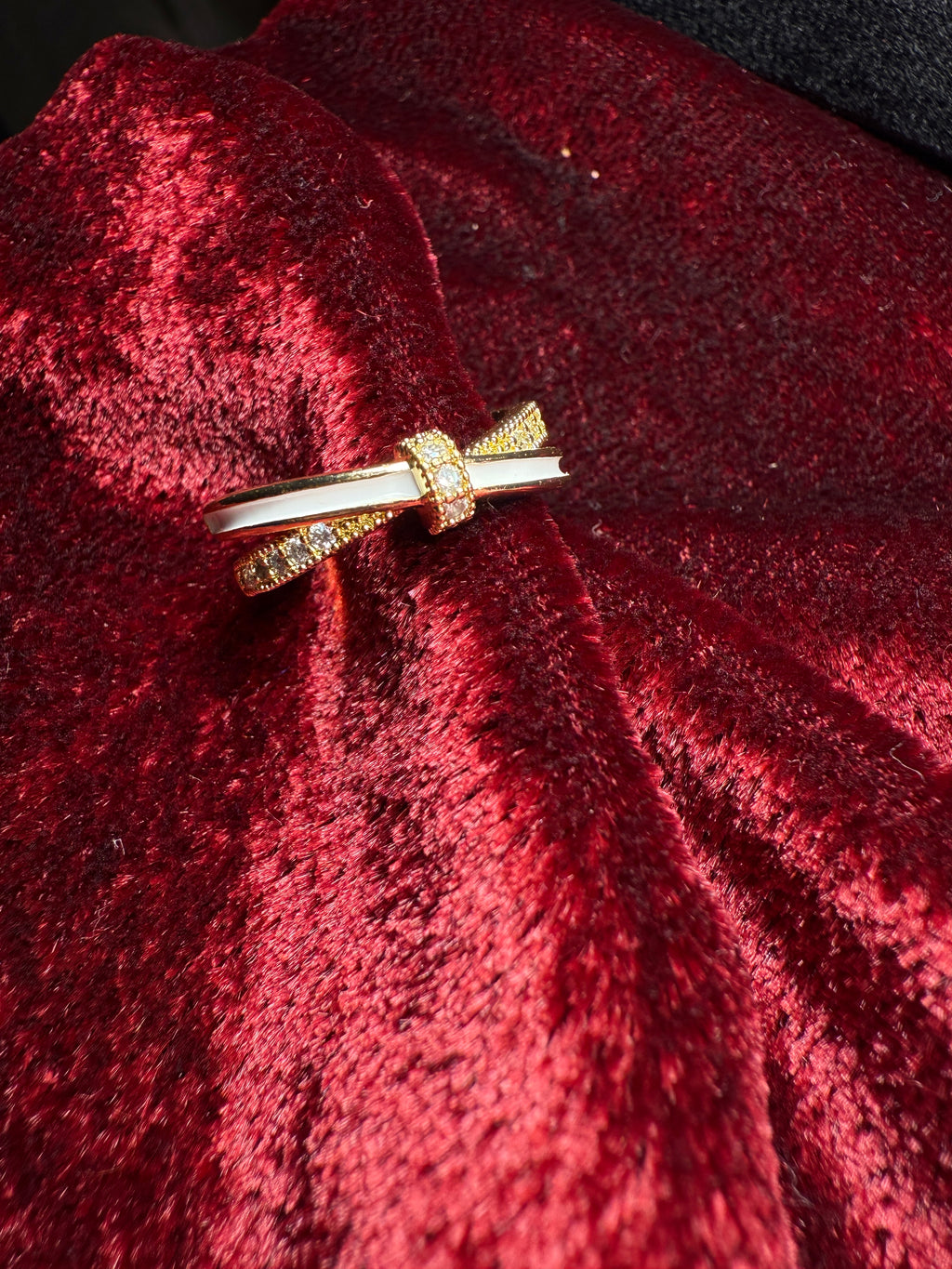 Elegant Bow Diamond Ring