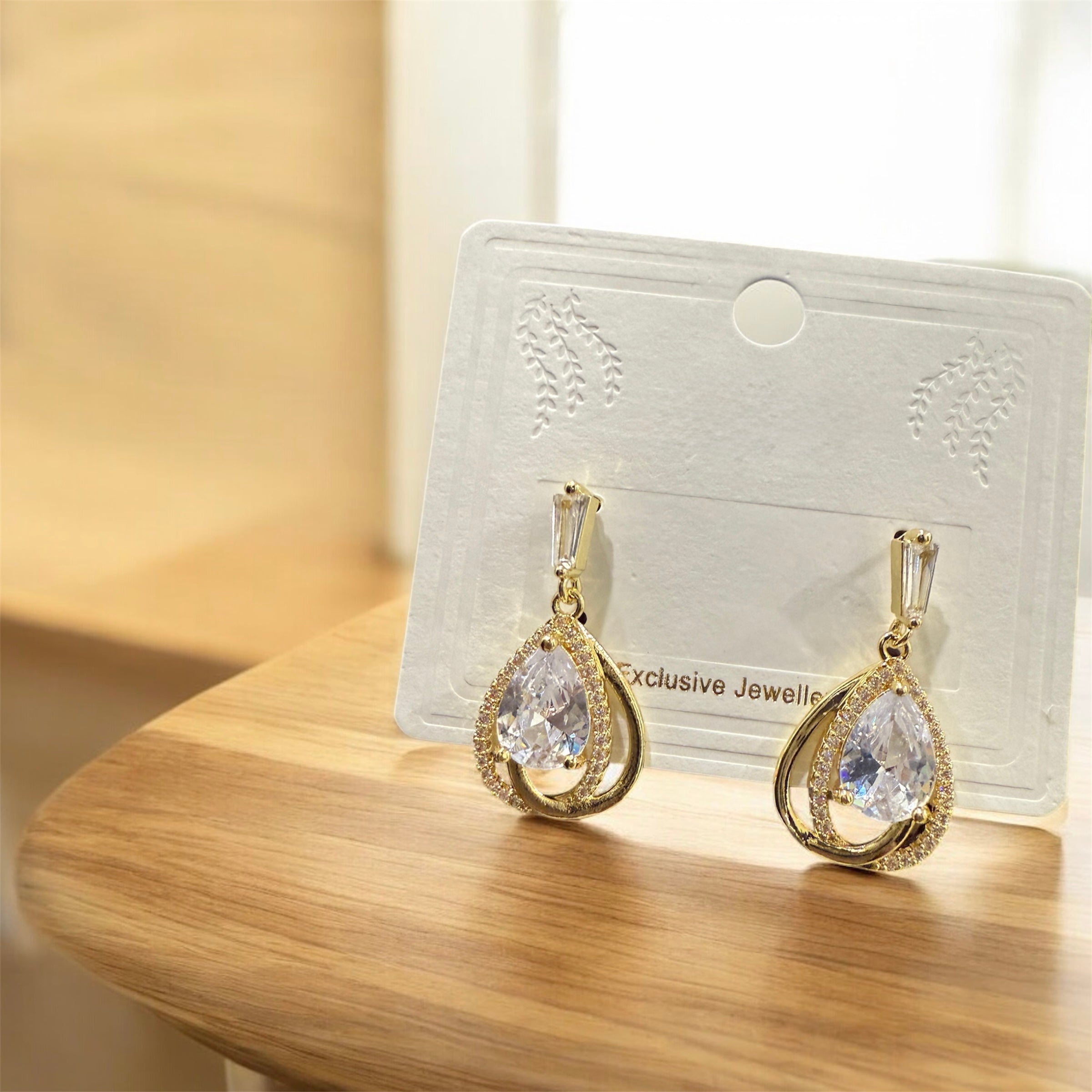 Elegant Teardrop Zircon Earrings