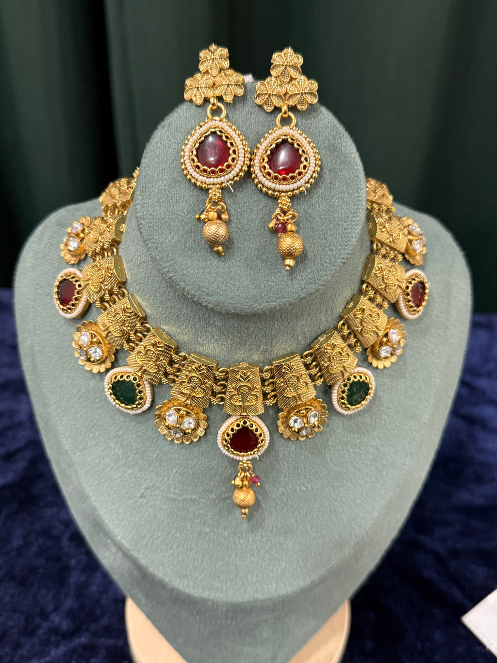 Royal Temple-Inspired Necklace Set